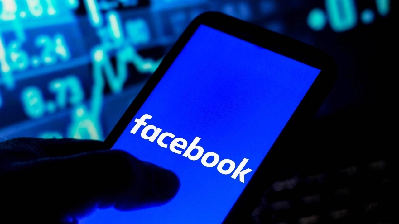 Facebook Karanlık Mod Nasıl Aktive Edilir?