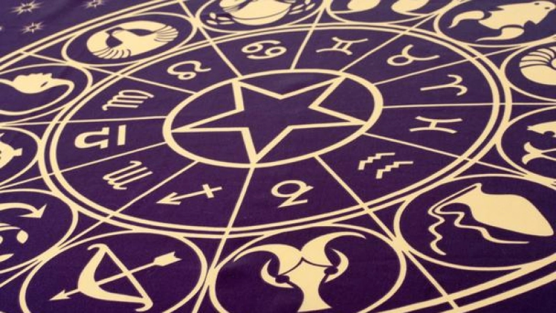 Astroloji ve Burç Yorumları Neden Görüntülü Sohbet Sitelerinde Yer Alır?