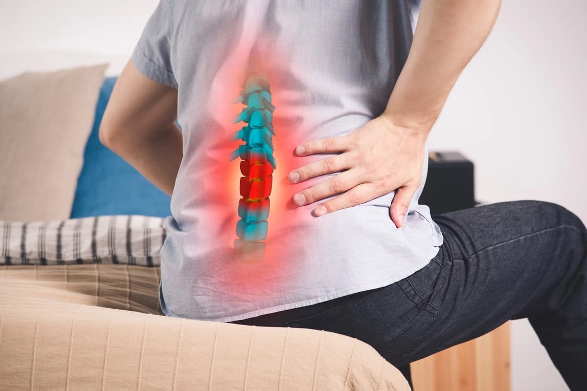 Causes and risk factors for developing a herniated disc in the lower back